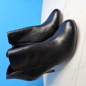 Aldo black faux leather 3.5" heels zipper up shoes sz 8.5